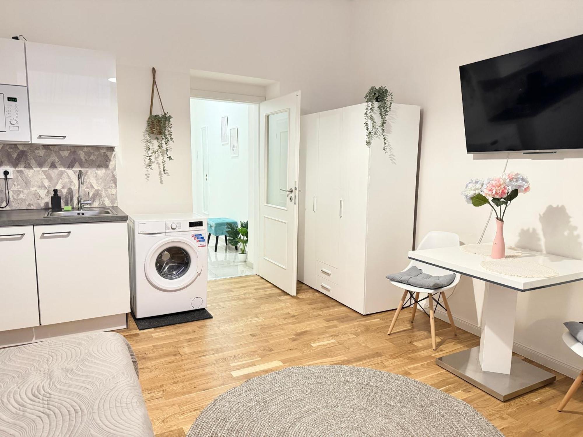 New! Romantic Apartment! In Centre! Florence! * Praga