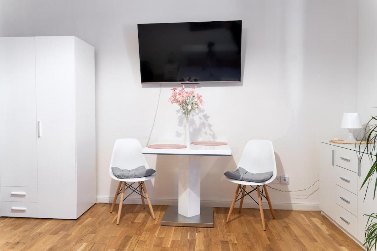 New! Romantic Apartment! In Centre! Florence! Appartamento Praga