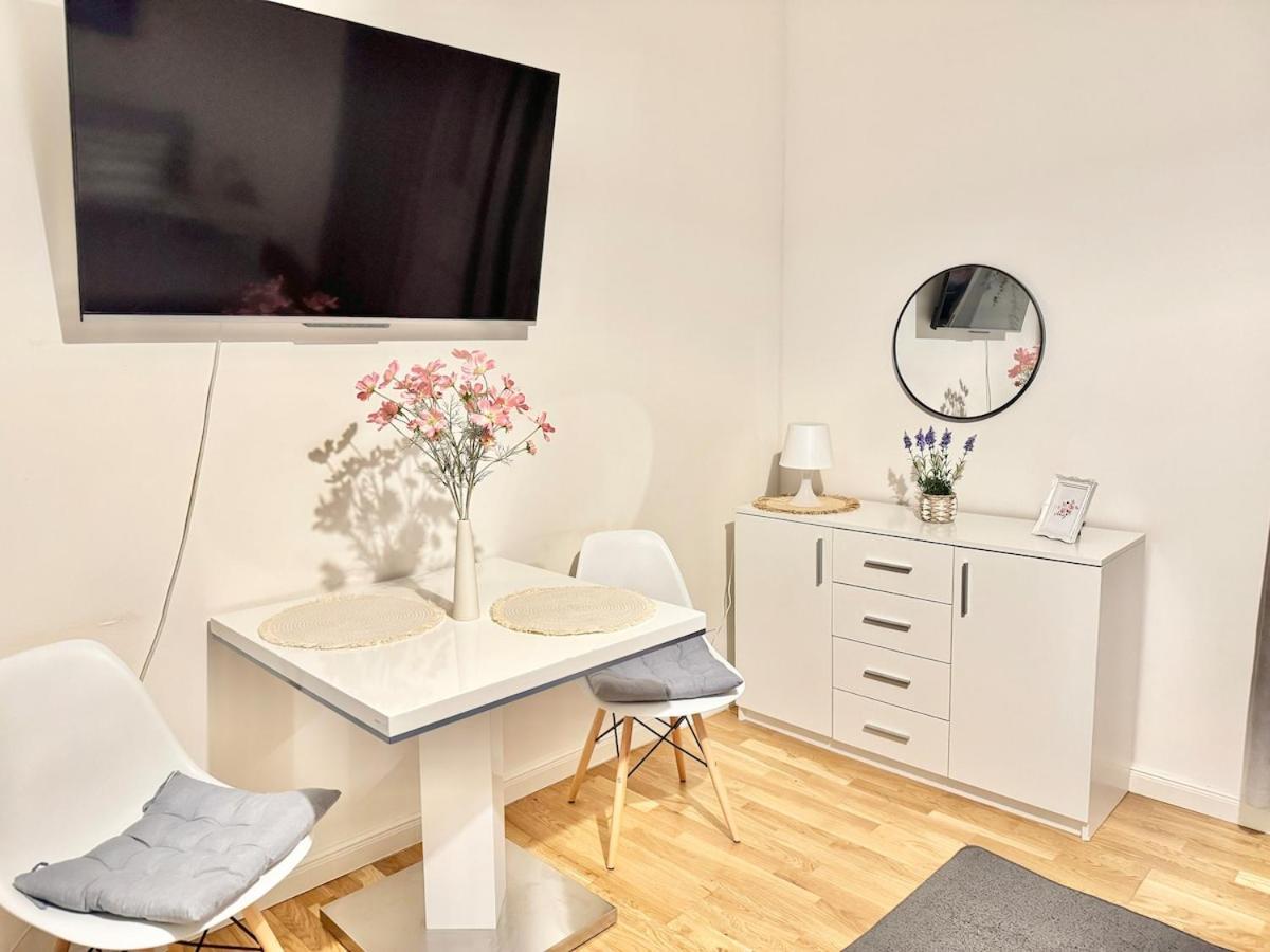 New! Romantic Apartment! In Centre! Florence! Praga